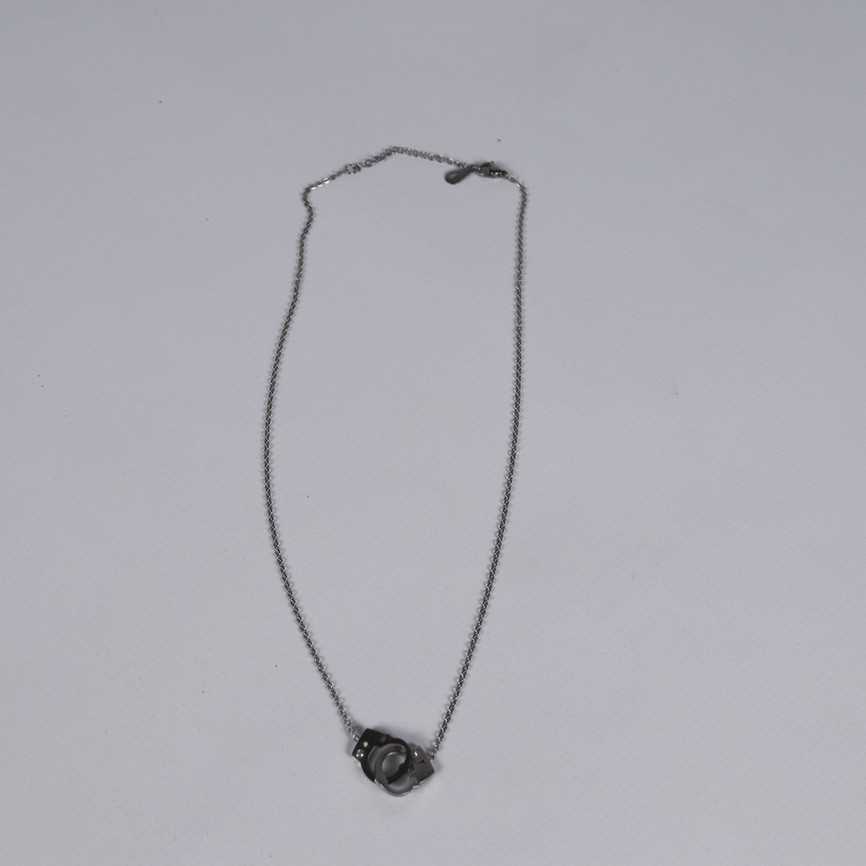 Ketting met handboeien